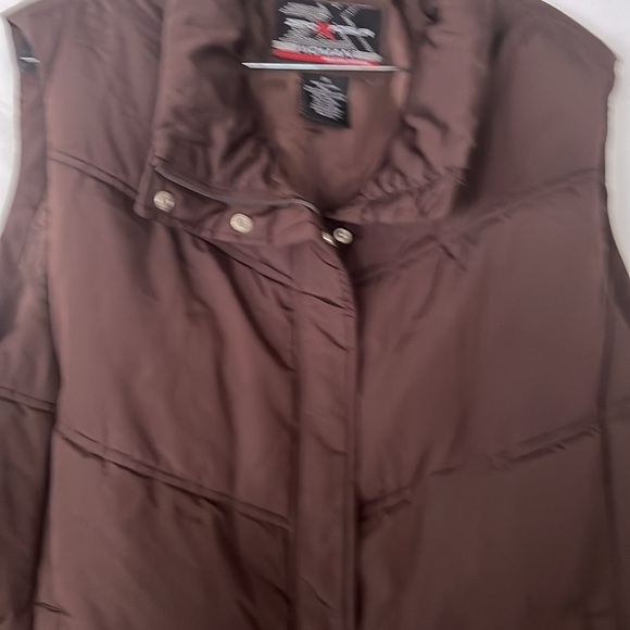 Women's 3X Water-Resistant Brown Puffer Vest by ZeroXposur  (T6) - Picture 3 of 8